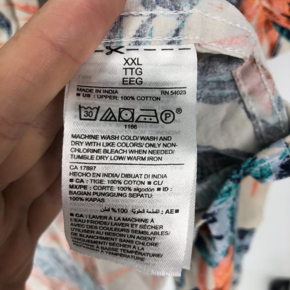 Old Navy Hawaiian Shirt Size XXL Mens Slim Fit - Picture 5 of 8